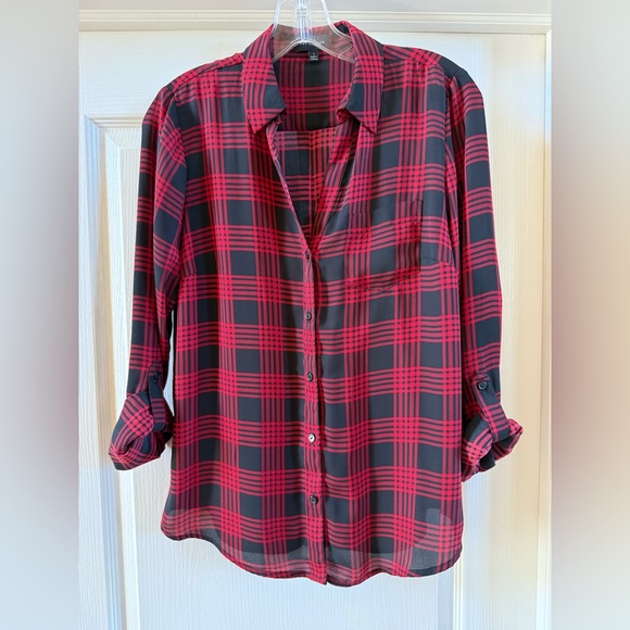 The Limited Women’s Small Plaid Button Down Blouse Shirt Roll Sleeve Red Black - Picture 1 of 6